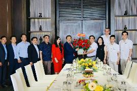 庆和省人民委员会领导2022年新年伊始到访旅游企业并祝愿春节假期