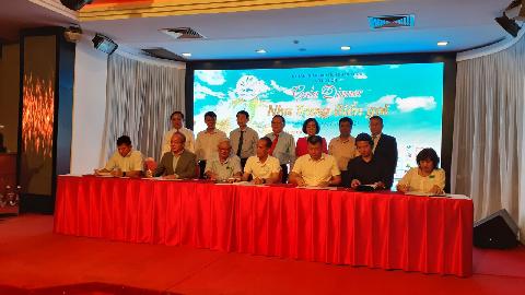 Continuer à développer et mettre en œuvre le programme de stimulation du tourisme intérieur, renforcer la promotion la communication touristique de Khanh Hoa en tant qu' une destination sûre