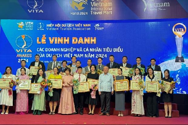 Vinpearl đồng loạt được vinh danh với 13 giải thưởng du lịch Vietnam Travel Awards’